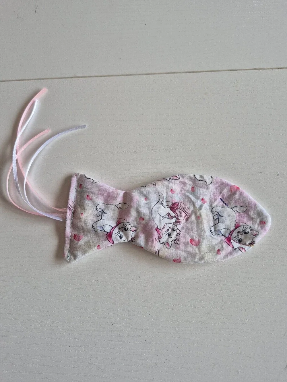 pretty 2 Pack cat-nip cat toys w/ pink ribbon